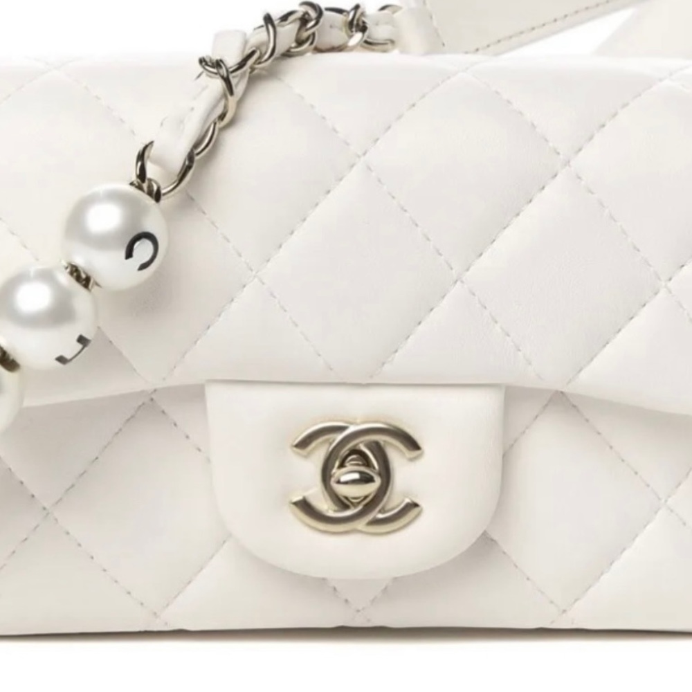 White Chanel butter soft leather in beautiful condition
